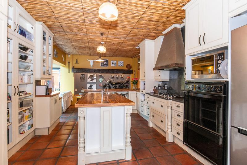 6 Bedroom Property for Sale in Plumstead Western Cape